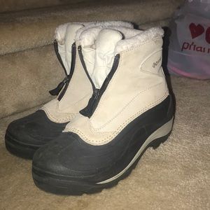 Snow boots for kids